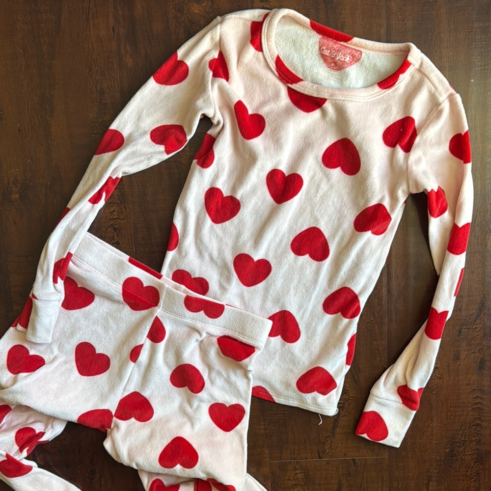 Cat & Jack Cozy Kids Pajamas with Red Hearts size 8